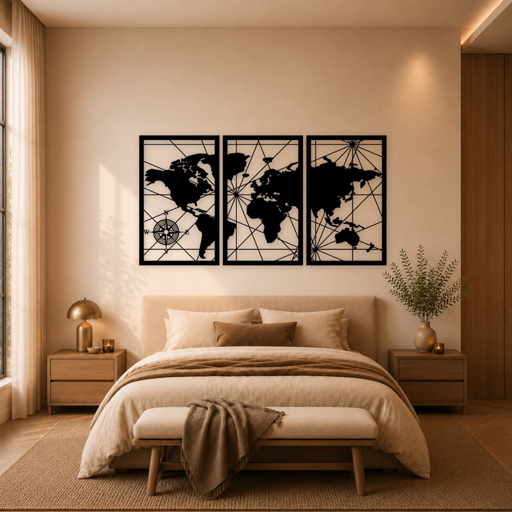 3-delige zwarte houten wereldkaart wanddecoratie boven bed in warme slaapkamer